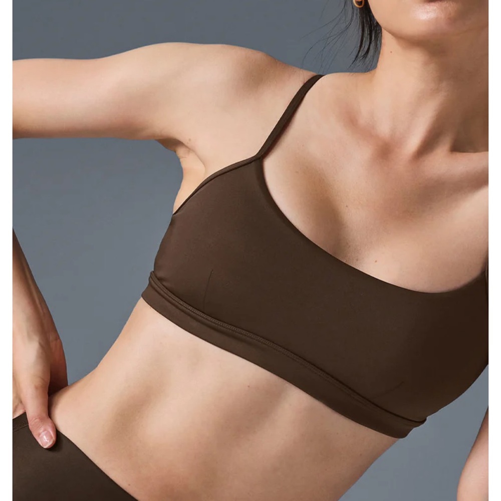 NWT ALO Yoga Airlift Intrigue Sports Bra Espresso